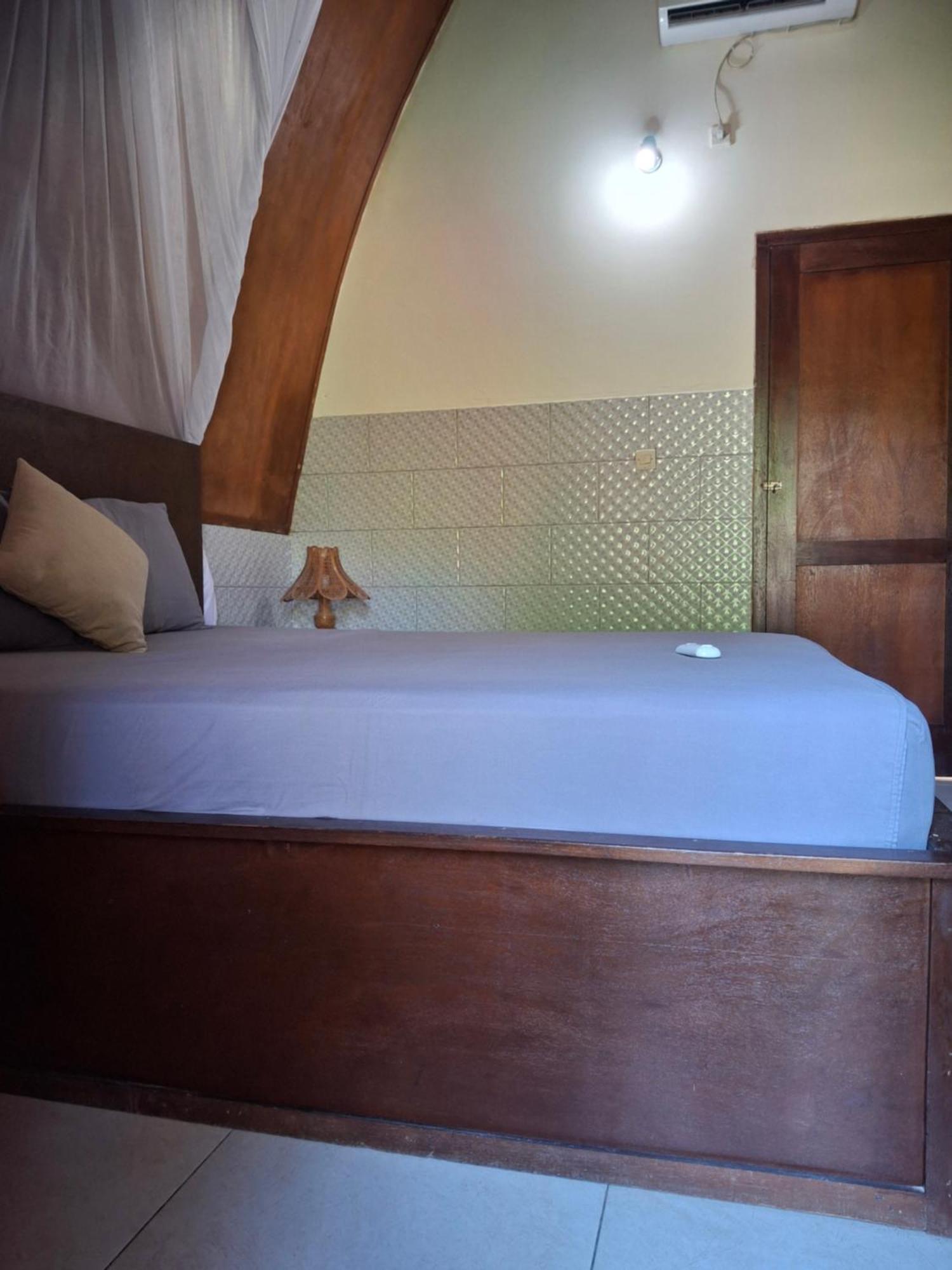 Cnunk Bungalow Gili Meno Exterior photo