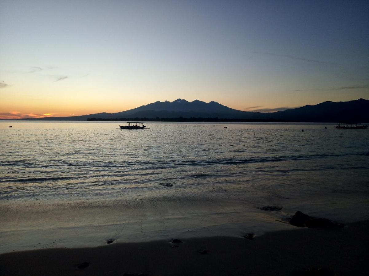 Cnunk Bungalow Gili Meno Exterior photo