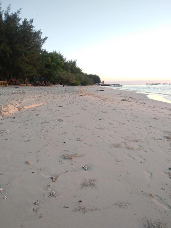 Cnunk Bungalow Gili Meno Exterior photo