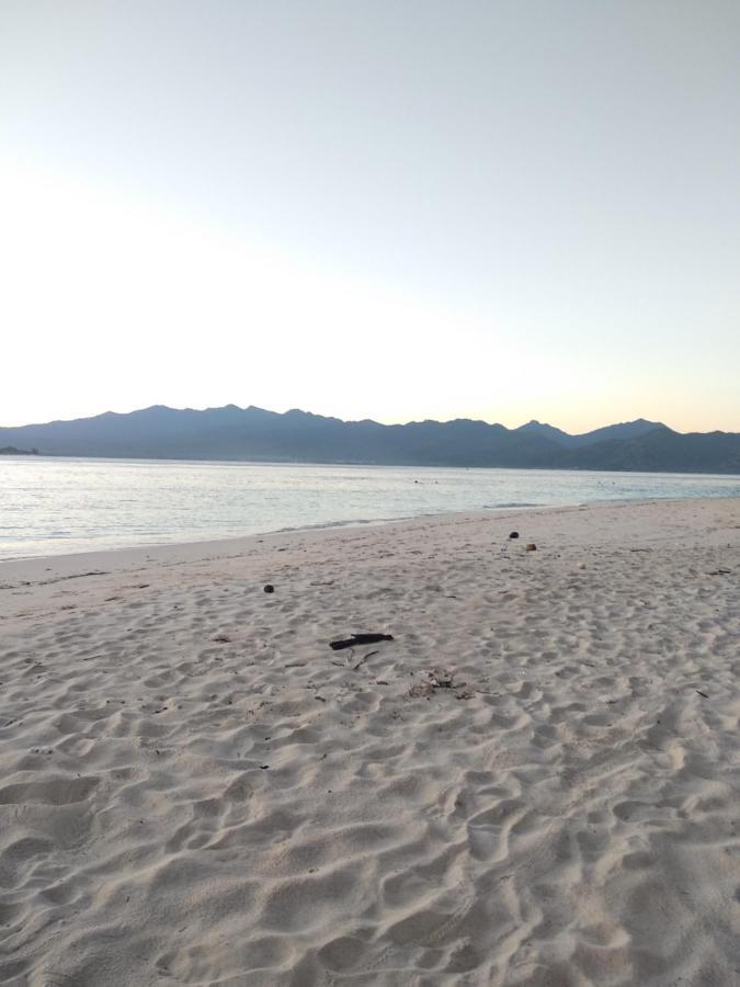 Cnunk Bungalow Gili Meno Exterior photo